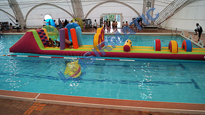 Parcours Gonflable piscine
